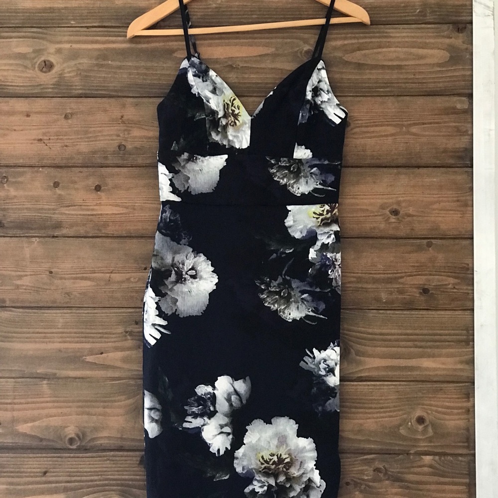 Dynamite | Floral Cocktail Dress - Picture 1 of 4